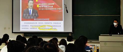 说明: C:\Users\生命学院\Desktop\创新创业讲座照片\001.jpg